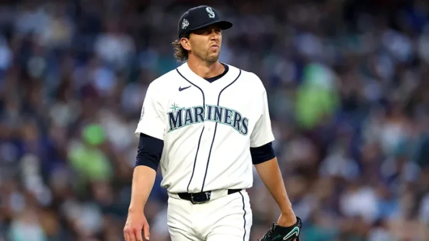 Seattle Mariners Catch Ball in Jersey, Not an Out