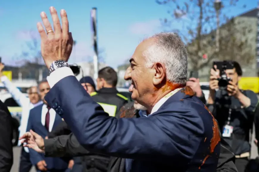 Reza Pahlavi splashed in Berlin: a protest that exposed a deeper political fault line