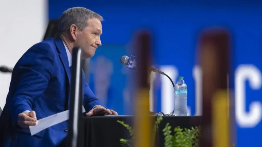 Mitch Barnhart Resigns from UK Role Following Criticism