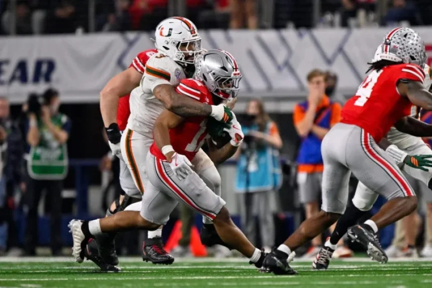 Los Angeles Chargers Draft Miami’s Akheem Mesidor at No. 22 in 2026 NFL