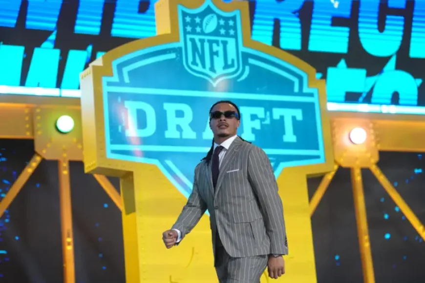 Gm: Eagles move up for Makai Lemon in first-round trade