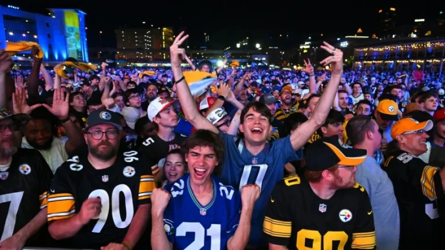 Pittsburgh Draws Record 320,000 on First Night of the Draft