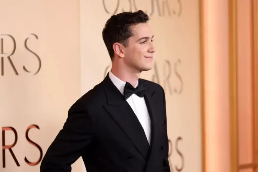 Matt Friend Brings Political Satire to Washington in a Live-TV Special