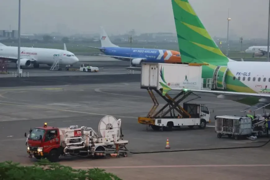 Flight Cancellations Fuel Prices: 5 Ways Jet Fuel Shortages Are Reshaping UK Travel