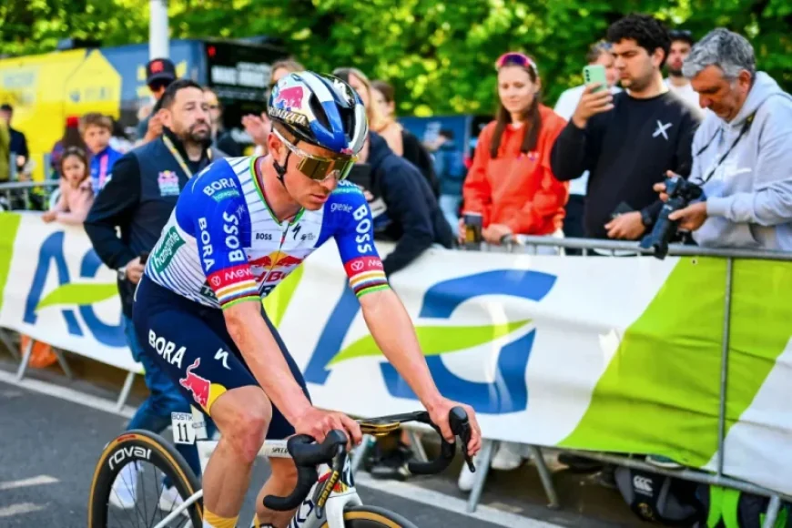 Remco Evenepoel Claims Third, Outpaced by Rivals at Liège-Bastogne-Liège