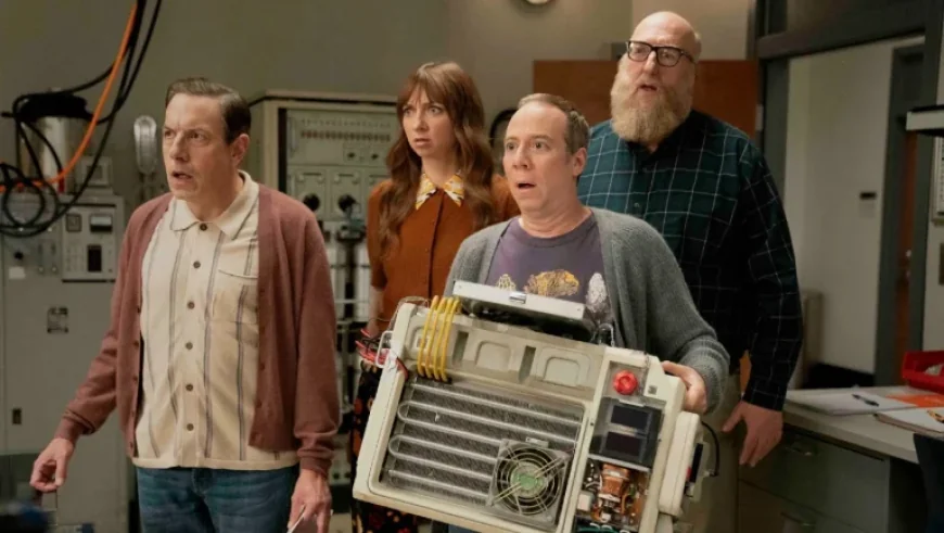 Stuart Struggles in First Look: Big Bang Theory Spinoff Revealed