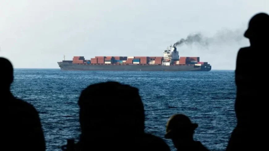 Iran Conflict Spurs Global Clean Energy Surge; China Gains Most Benefits