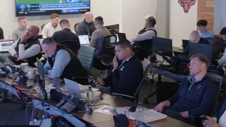 Future Hall of Fame GM Validates Chicago Bears’ 2026 Draft Strategy
