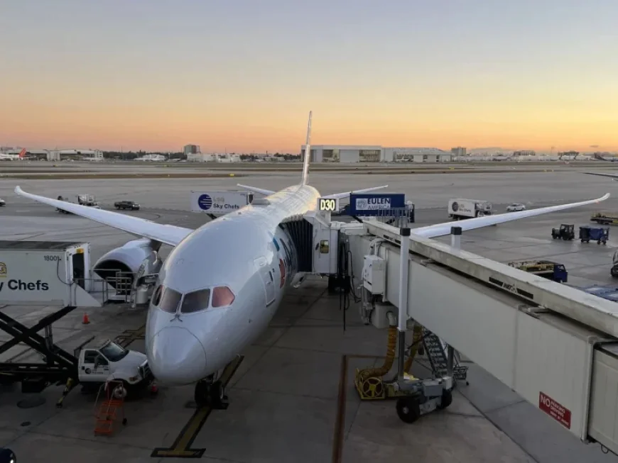 United CEO Scott Kirby Advocates Unconventional Plan to Purchase American Airlines