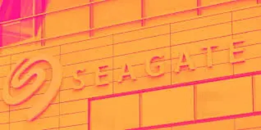 Stx Stock Jumps After Seagate’s Q1 Beat Exposes a Cycle, Not a Cure
