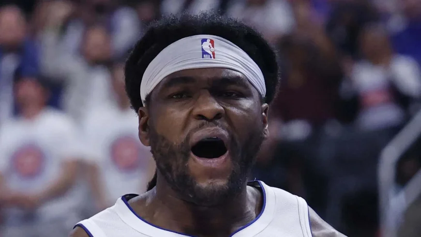Isaiah Stewart Posts 8 Blocks in 17 Minutes Against Magic