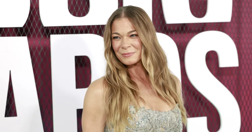 Leann Rimes Reschedules Two Shows After Severe Illness