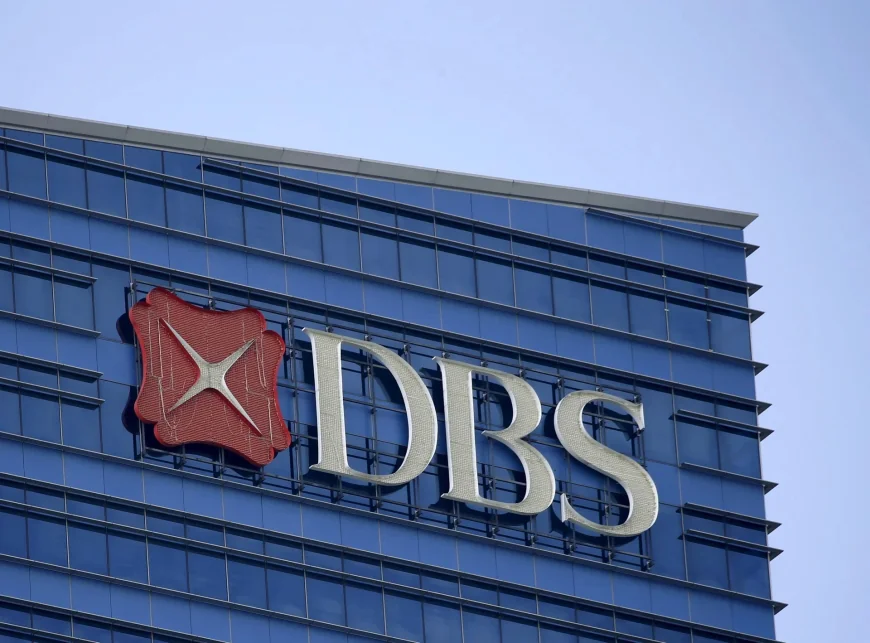 DBS lifts Singapore wealth fees to S$2.8 billion before 1Q2026