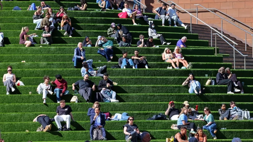 Liverpool to beat Barcelona at 23C in Met Weather forecast