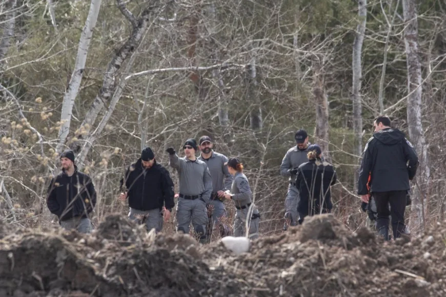 Red, ESU officers search Trunk Road after remains found — Sootoday.com