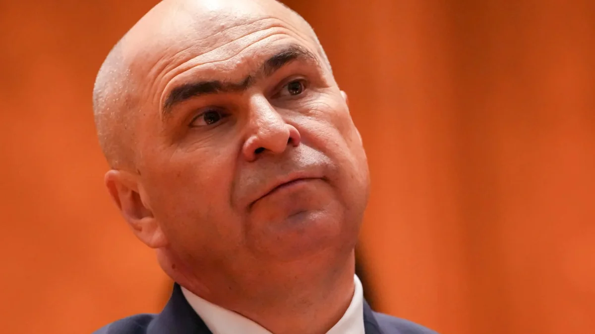 Romanian Government Falls After No-Confidence Vote, Dan Starts Consultations