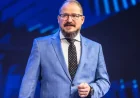 Qcom Amon Says 2028 Will Shift Workloads to AI Devices