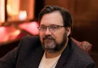 Brandon Sanderson maps Stormlight Archive pilot after Mistborn screenplay