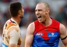 King guides Narrm past Hawks by 39 points at the MCG