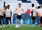 Victor Lindelöf Faces Emery Decision for Aston Villa Final