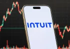 Intuit Stock Falls as 17% of Staff Faces Layoffs