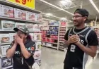 Sean Elliott Helps H-E-B Hand Out Free Groceries, Spurs Tickets