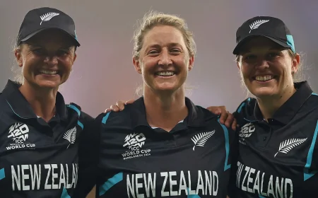 Lea Tahuhu and Sophie Devine to retire after T20 World Cup