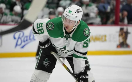 Michael Bunting draws in for Game 6 with Stars down 3-2