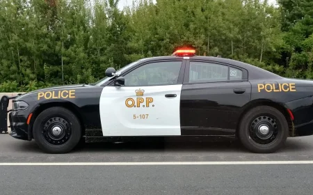 Ontario 401 eastbound express lanes close at Kipling after two collisions