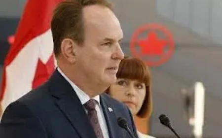 MacKinnon backs $1 million airline fines for Cbc Live passengers
