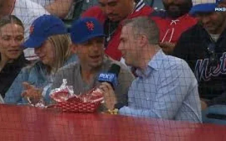 David Wright Gives Angel Stadium Hot Dog 5.5 on Angels Baseball