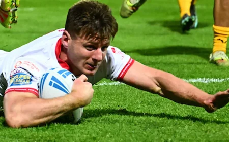 Tom Davies Drives Hull KR Past Castleford in 50-6 Hull Score