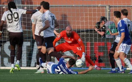 Fabregas Calls 0-0 With Napoli a Serie A Showcase at Sinigaglia