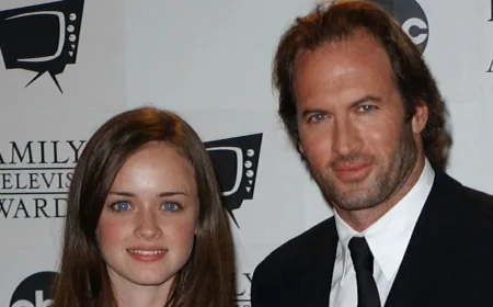 Scott Patterson Says Dean, Jess and Logan Would Cheat on Rory