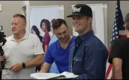 Parker Mccollum surprises Memorial Hermann nurses ahead of National Nurses Week