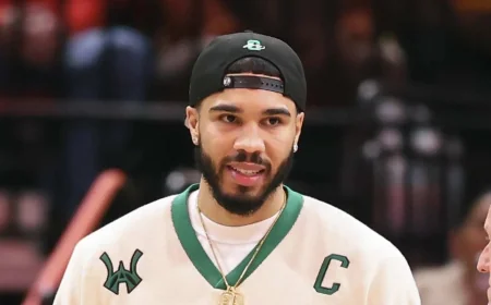 Ella Mai presents Women of the Year Award amid Ella Mai Jayson Tatum Relationship
