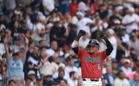 Ildemaro Vargas Ends 27-Game Run as Cubs Standings Watch Tightens