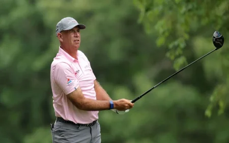 Stewart Cink Holds Two-Shot Lead After 65 at Regions Tradition