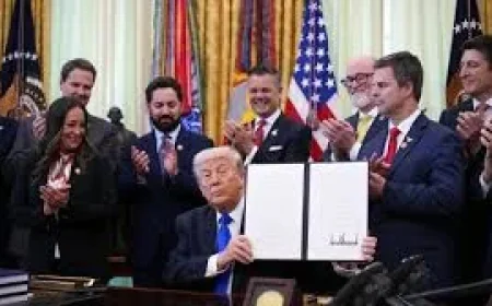 Trump Signs Trump Accounts Order for 401(k)-Less Workers