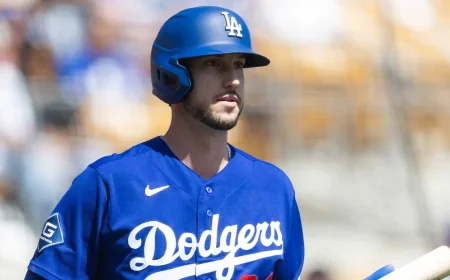 Kyle Tucker Quiets Houston Boos With First-Inning Single
