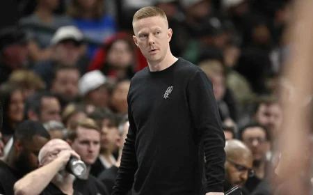 Sean Sweeney Spurs Coach Favorite as Bulls Search Intensifies