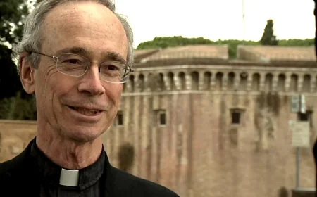 Fr. Thomas Reese warns of convert surge in Easter 2026