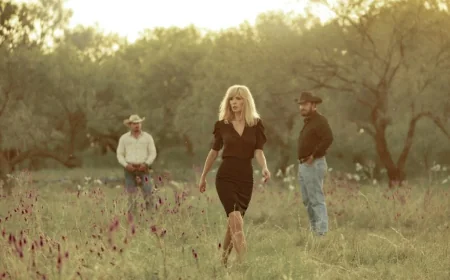 Annette Bening Leads Dutton Ranch With Texas Ranch Rivalry