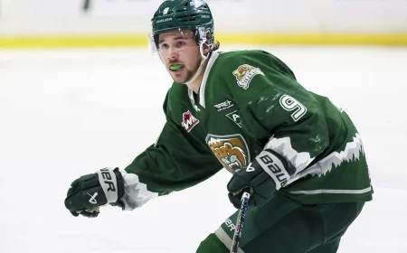 Landon Dupont Earns WHL Player of the Week After 3-Point Run