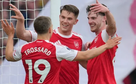 Carragher Says Arsenal Can Win Chaotic Premier League Title at West Ham