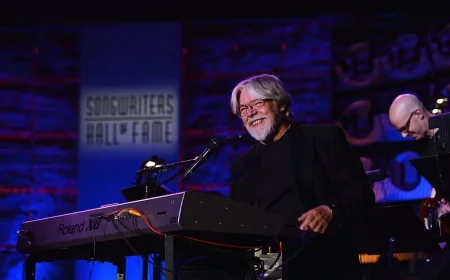 Bob Seger Anchors Birthday Tribute With 'Night Moves' and 'Turn The Page'