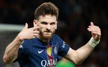 Khvicha Kvaratskhelia Scores Twice in PSG's 5-4 Win