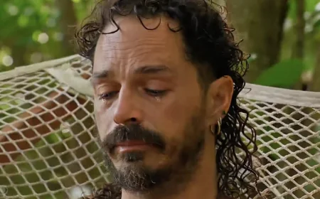 Stephenie LaGrossa Kendrick Falls on Jonathan Survivor 50 After Coin Flip