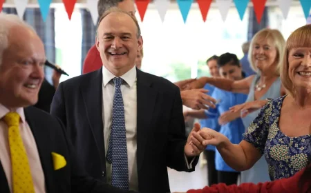 Ed Davey eyes 8 May as Lib Dems chase English council lead