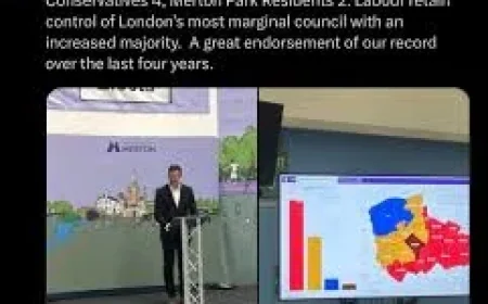 Rowenna Davis campaigns in Croydon town centre for Croydon Council Elections 2026